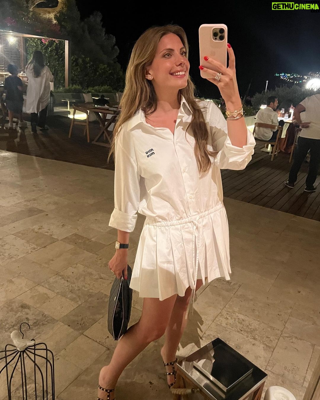 Eda Ece - 582.8K Likes - #summernights 🦢