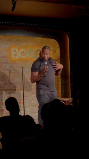 Eddy King Instagram - Quand on parle d’identité de genre, c’est la seule chose qui me fait peur😅😅😅
..
.
.
.
.
.
.
.
#humour #standupcomedy #standupfrance #français #genre #gender