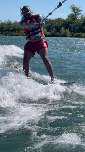 Eddy King Instagram - Bonne St-Jean!! 🏄🏾🏄🏾🏄🏾
.
.
.
.
.
.
#stjean #stjeanbaptiste #Quebec #fetenationale #wakeboarding #wakeboard #stlaurent #fleuvestlaurent #summer #surfing #waves #eddyking #mokonzi #kinshasa #243 #rdc #congo #montreal