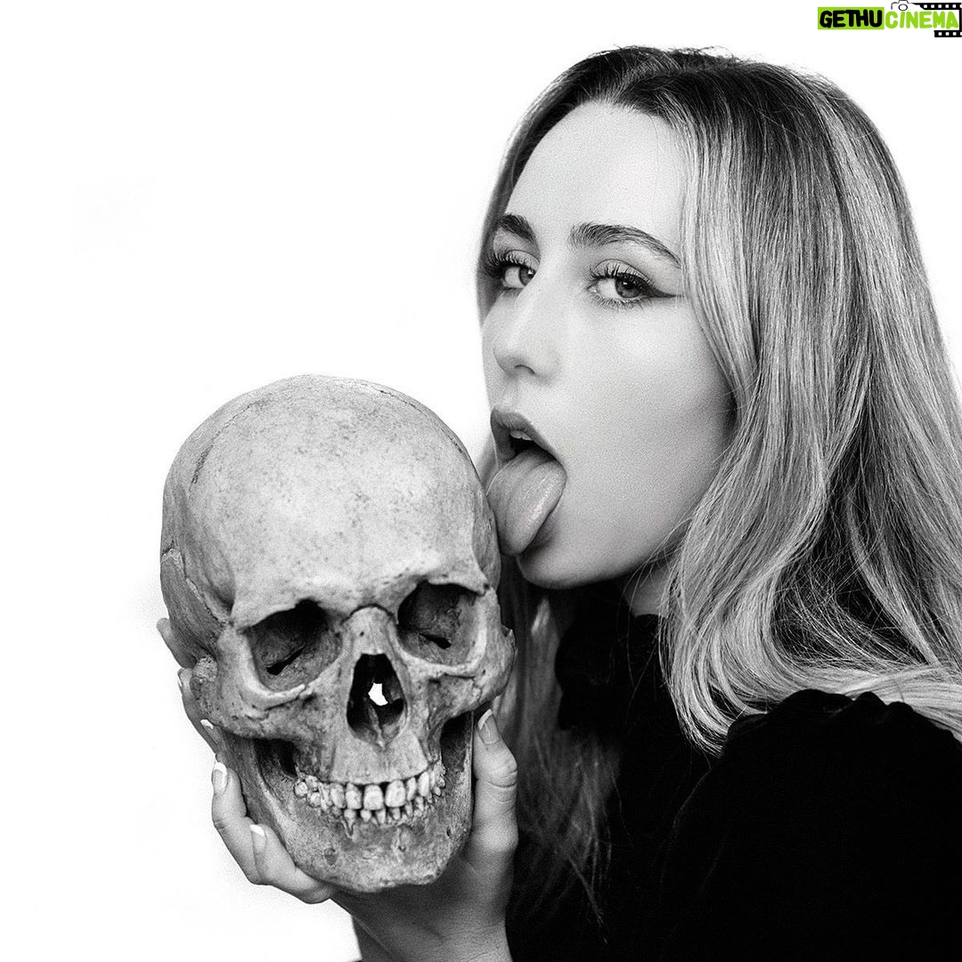 Eden McCoy Instagram - Happy Valentine’s Day đŸ«€