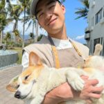 Edward Chen Instagram - 人生第一次實境就這樣完成了 首先要先謝謝小任，一開始我怕得要死，每天她都在我旁邊像帶小孩一樣怕我餓拍我睏，阿我就像小孩子一樣放電放完就臭臉，這次還多了一個短短，真的最累的是她！ 再來是謝謝這趟旅程遇到的所有人，很開心交到一群無話不談的朋友，很開心這過程裡面有開心、難過、爭執、和解，這些過程都因我們的真心而到達一個美麗的和諧，謝謝你們讓我知道與其擔心自己做不到更應該相信所有人都會幫你完成它！愛你們光開門的每位夥伴！ 最後，謝謝所有支持跟知道光開門的朋友們，謝謝你們願意用心感受，然後跟著我們生活很多很多天，慢慢的瞭解我們、鼓勵跟愛我們！也許不是多好，但因為你們的支持我相信它更好一點點了！ @light.reality.tv @ericchou0622 @zkuanchen @chenyihan1112 @loveruby_official @cheryllovel0ve @aohsuehfu