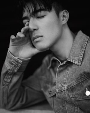 Edward Chen Instagram - 寶貝，你可不可以夢到我

以後你想到的時候就對我說

「寶可夢」
@stylemastermag 
📷@ajerry_sung
