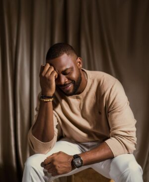 Efa Iwara Instagram - Be Present!
If there is anything I’ve learnt this past year, it is to be present……be grateful……
The past is gone
The future is unknown 
But the “present” is a gift.
Thank you for being a part of my life, let’s make everyday count.
I ❤️ you. 
Happy +1 TripleThreatEFA

📸: @thelexash