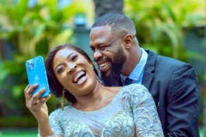 Efa Iwara Instagram - Marriage go fit me die!
Looking forward to Love & Seclusion!
I can assure you @topeolowoniyan and I were faking 🙄
#TripleThreatEFA