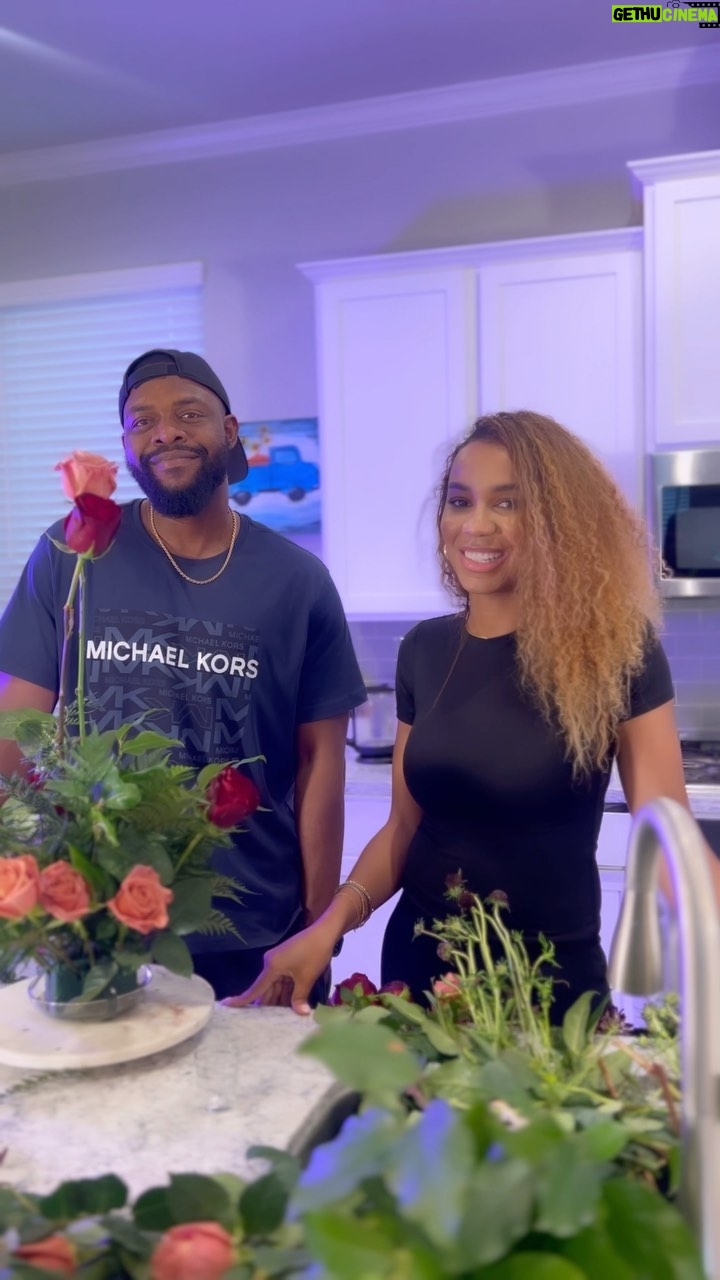 Efa Iwara Instagram - Got to make some amazing content with @christineosakwe The flower arrangement is one of a kind. It’s called “a tale of two hearts”. And it’s up for auction and will be personally delivered by me in Houston! Let the bidding begin! ❤️ 🎥: @justinug_ Houston, Texas