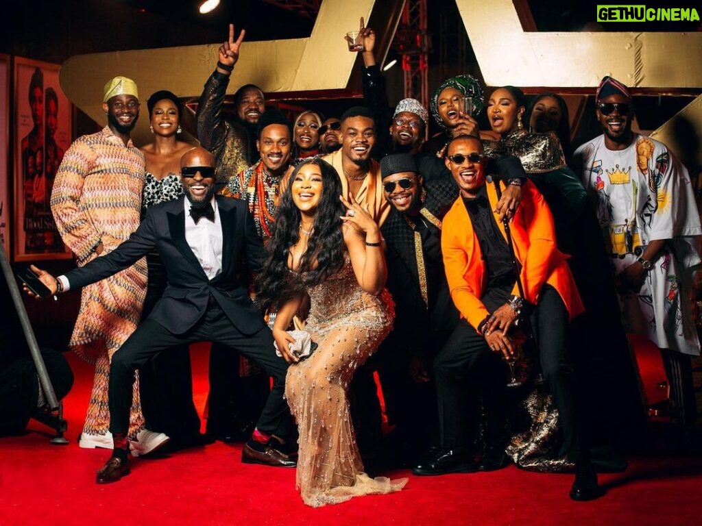 Efa Iwara Instagram - The Stars came out to shine for @naijaonnetflix Ofcourse @thecinqueofficial was in the building! 📸: @snapp_code