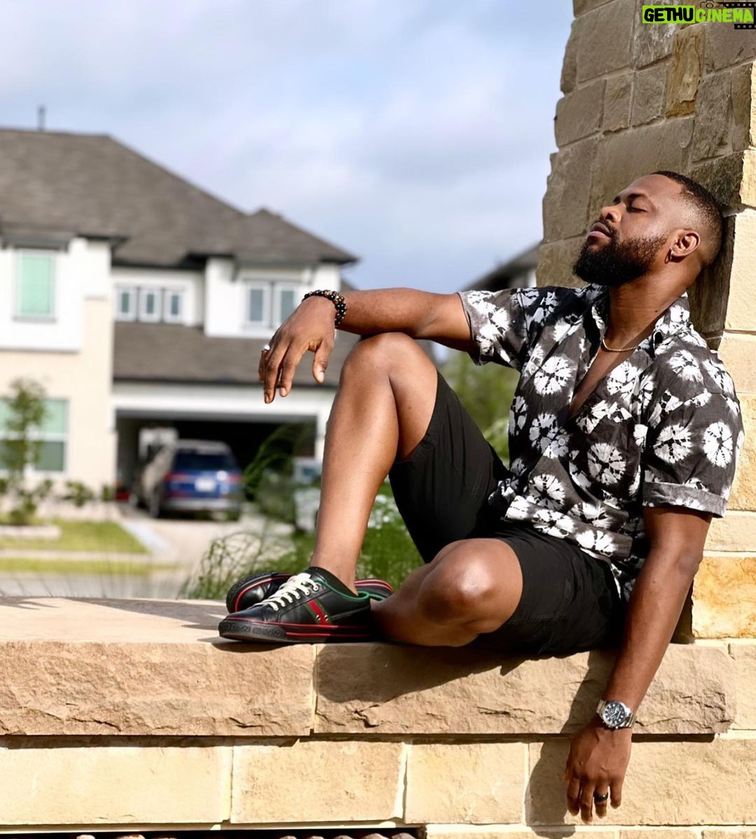 Efa Iwara Instagram - What is Houston saying? Should we have a meet and greet? #TripleThreatEFA #hotboysummer Houston, Texas