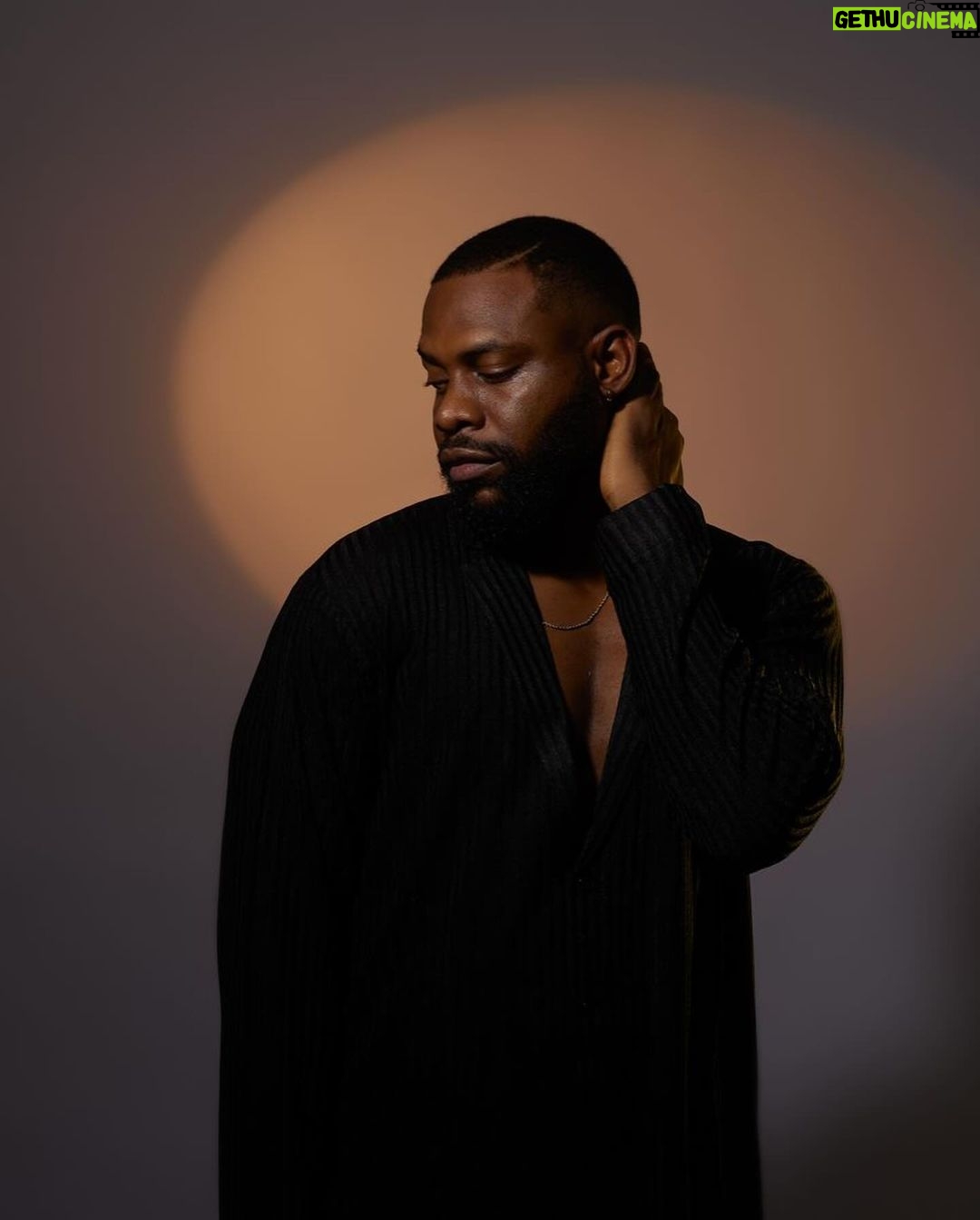 Efa Iwara Instagram - Proof of life. What do you think I was thinking about? 📸: @lanreay Lagos, Nigeria