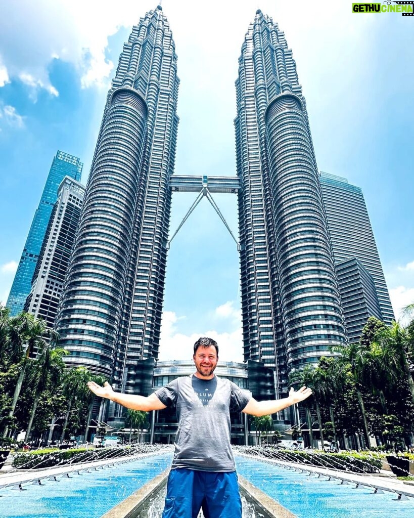 Eftyhis Bletsas Instagram - Μαλαισία, νέα χώρα για το happy Traveller! Προσωπικά είχα ξαναέρθει παλιότερα. Άρα χώρες μένουμε στις 101 αλλά για το #happytraveller χώρα νούμερο 98 Petronas Towers