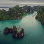 Eftyhis Bletsas Instagram – Η πιο ωραία τοποθεσία απο το ταξίδι μας στο Βιετνάμ αυτό το Σάββατο στο #happytraveller 
Κόλπος Χαλονγκ (Halong Bay). Ha Long Bay, Việt Nâm