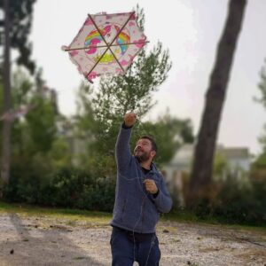 Eftyhis Bletsas Instagram - Ψιλοfail η φάση αλλά τα κορίτσια το καταχάρηκαν! Τελικά τα πάω καλύτερα με το drone ως πιλότος από ότι με τον χαρταετό. Καλή εβδομάδα και καλή Σαρακοστή σε όλους!

Photo @electra_asteri