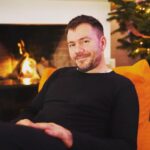 Eftyhis Bletsas Instagram - Καλησπέρα! Ελπίζω να σας κυλάει όμορφα το τελευταίο ΣΚ πριν τα Χριστούγεννα. 1) Σε λίγο στις 6μμ ξεκινάει ο 10ος 24ωρος Gaming Marathon @gamingmarathongr του @tehzok Θα είμαι live στις 8μμ και θα παιξουμε #geoguessr 2) ξεκινάει συντομα travel quiz. Ηρθε η ωρα της 100ης χώρας! 3) Σημερα δεν εχει #happytraveller. Αυριο θα εχει επαναληψη το επικο επεισόδιο στο Svalbard! Σας περιμενω σημερα στο live. Τα λεμε. Γεια!!!