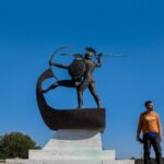 Eftyhis Bletsas Instagram - Αυτό το Σάββατο μιας και τέτοιες μέρες τέλη Σεπτεμβρίου του 480πΧ έγινε η ιστορική Ναυμαχία, είπαμε να σας δείξουμε το ταξίδι μας στη Σαλαμίνα που μας εξέπληξε ευχάριστα! #HappyTraveller #salamina Salamina Island, Greece