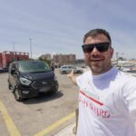 Eftyhis Bletsas Instagram - Καλησπέρα!! Το σημερινό #HappyTraveller είναι το ξεκίνημα του roadtrip μας με το βαν σε Νότια Ιταλία και Σικελία. Θα είναι αρκετά επεισόδια και για να μην το πάμε μονότερμα θα τα δείτε σε τρια γκρουπ. Το πρώτο που ξεκινάει σήμερα είναι ουσιαστικά το κάτω μέρος της μπότας της Ιταλίας με Απουλία, Βασιλικάτα και Καλαβρία. Αυτά θα είναι μια τριλογία. Πιο μετά στη σεζόν θα έχουμε την τριλογία της Σικελίας και υπάρχει επίσης για τη συνέχεια το κομμάτι της Νάπολι με Βεζούβιο, Πομπηία, ακτή Αμάλφι, Κάπρι κα. Είναι όλα ένα κι ένα και ανυπομονούμε να τα μοιραστούμε μαζί σας. Ξεκινάμε σήμερα με επαρχία Απουλίας (Puglia). Στον ΣΚΑΪ στις 18:50! Buon viaggio! Bari, Italy