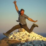 Eftyhis Bletsas Instagram - 🎉ΤΑΞΙΔΙΩΤΙΚΟΣ ΔΙΑΓΩΝΙΣΜΟΣ (ΕΛΗΞΕ) ΝΙΚΉΤΡΙΑ: @katiasf64 🪄Με αφορμή το σημερινό μας επεισόδιο στην Αστυπάλαια κάνουμε συνεργασία με το #AegeanSeaVillas και διοργανώνουμε διαγωνισμό για 3ήμερη εκδρομή τον Σεπτέμβριο στην Αστυπάλαια. 🥇Ένας νικητής θα κερδίσει ένα μοναδικό ταξίδι στην πεταλούδα του Αιγαίου. 🥁Το δώρο του νικητή περιλαμβάνει: -Διαμονή στο Aegean Sea Villas για 2 άτομα (εκεί μείναμε και εμείς) -Ακτοπλοικα εισιτήρια με Blue star ferries -Δωρεάν ηλεκτρικό αυτοκίνητο για όλες τις μέρες -1 μερα στο Beach Bar "Steno bay" ολα πληρωμένα φαγητό ποτό ξαπλώστρες κτλ 🔴Για να πάρεις μέρος στον διαγωνισμό πρέπει να κάνεις τα παρακάτω: 1. Follow @happy_traveller_gr , @ftbletsas , @electra_asteri 2. Comment στην φωτογραφία και κάνε mention φίλους που θα ήθελες να κάνετε αυτό το ταξίδι! 🟥Αν θέλετε κάνετε και ένα like στη φωτό! ♥️Συνεργάτες: @aegean_sea_villas @aggelidis.rentacar @stenobay_astypalea Ο διαγωνισμός λήγει 12 Αυγούστου 2023.Ο η νικητής -τρια θα ανακοινωθεί στις 13 Αυγούστου. Μπορείτε να πάρετε περισσότερες φορές μέρος κάνοντας περισσότερα σχόλια (με διαφορετικά mention). 🎯Καλή επιτυχία σε όλους!!! #HappyTraveller #Astypalaia #Diagwnismos Αστυπαλαια