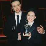 Egor Bulatkin Instagram – Пару слов про вчерашнее событие. Наша команда победила в эксклюзивном проекте «Голос. Уже Не Дети»! Победу принесла уникальная, скромная, супер простая и воспитанная девочка Вероника Сыромля, которая заслужила её на 100000%. Путь @veronika_syromlya был прекрасный и я рад и горд, что я услышал и не прошел мимо её таланта и вместе с моей командой нам удалось ТАК ГРОМКО расправить её крылья🪽Где Егор Крид и Народница?- говорили они? Где где… В Супер Финале)

Я расстроился, когда мы лишились моей 2й победительницы Рагды Ханиевой( не люблю я эти этапы на вылет) так как ее выступления и она сама, как человек и артист у меня глубоко в душе. Ее тембр, на который я обратил внимание и повернулся единственный, меня сразил еще на слепых. @ragda_kh , спасибо тебе за твой талант. Уверен, что в случае твоего прохода, ты бы тоже принесла нам победу! У тебя большое будущее, если не бросишь) 

Многие заметили, что я не подпрыгивал и не отмечал, когда увидел результаты голосования. Простите, но я просто реально отдал все силы без исключений. Внутри я просто сказал спасибо жизни за справедливость и с гордостью смотрел на счастливые глаза девочки, которая сама не ожидала, что все получится именно так. А ей, поверьте мне, очень важна и нужна эта победа. Наш супер финал – это настоящий командный дух. Мы выиграли силой всей команды. И какой крутой и мощный номер получился, а сделали мы его за сутки до эфира , потому что нам поменяли песню ) так только мы можем😜

Спасибо всей моей ЛУЧШЕЙ команде, всем кто старался вместе с нами, не жалел силы, здоровье и со всей душой и любовью делал со мной эти номера! Этот сезон точно войдет в историю. Я реально старался изо всех сил раскрыть каждого участника. Надеюсь у меня получилось. Всем спасибо 🖤