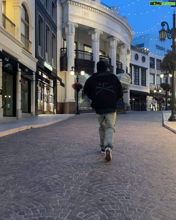 Egor Bulatkin Instagram - random.jpg Los Angeles, California