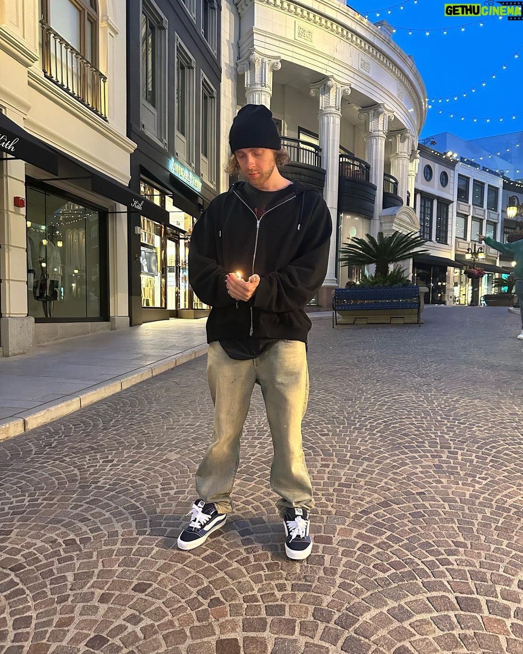 Egor Bulatkin Instagram - random.jpg Los Angeles, California