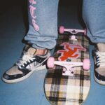 Egor Bulatkin Instagram - Раньше в Пензе с пацанами часто катал на агрессах, а после выхода игр Tony Hawk, Skate начал учиться делать Ollie🛹 На днях заехал в один из скейт-парков в Коптево, глянул че умеют ребята и чекнул рампы. Я конечно за ориджинал битонный варик, а тут строили безопасный! Оно и лучше 👍🏽 В Москве 17 таких площадок в разных районах. Вход бесплатный, а ещё за катанием следят проф операторы, если че они подскажут и научат ) кстати в Коптево я Оставил цифры 58 на стене🖍, отмечайте меня на фотках ✌🏽 Бригантина