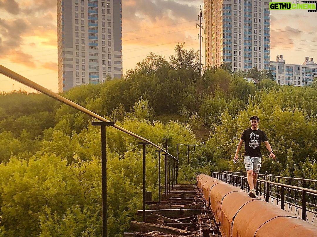 Egor Druzhinin Instagram - А почему бы и нет? Разве мало поводов? :-) микрорайон Разгуляй