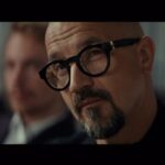 Egor Druzhinin Instagram - «НЕВЕРНЫЕ» Ольга Шилковская @akinshok2013 талантливый адвокат с обостренным чувством справедливости, страдающая от алкозависимости. Ее семейная жизнь катится под откос. Чтобы решить проблемы, растущие в геометрической прогрессии, Ольге необходимо бросить пить. Но, если она сделает это, то рискует потерять все. Ведь, когда Ольга выпивает, она из талантливого юриста превращается в гениального. В ролях @akinshok2013 @evdokimov @vdobro и др. Мне тоже посчастливилось сыграть роль в «НЕВЕРНЫХ», за что я бесконечно благодарен @rentavideostudio , “НМГ студии” , видеосервису Wink.ru и лично @kuzmin_tarasov Скоро на WINK. Приятного просмотра! #неверныесериал #студиявидеопрокат #нмгстудия #wink