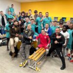 Egor Druzhinin Instagram - ФК «ДРУЖИНА» в следующем сезоне Медиалиги. В предыдущем мы играли черт знает как, но перед тем, как вылететь, пошумели, как следует. Если, кто не смотрел нашу эпическую битву с Амкалом, то очень рекомендую. Это круче, чем дуэль джедаев с Дарт Молом. Мы упустили победу, но нашли команду. Так что следите за нами. С нами весело:-))) #дружина #фкдружина