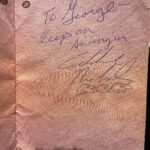 Egor Druzhinin Instagram - Интересно, узнает ли кто-то из танцовщиков, музыкантов или просто стиляг, кто именно оставил мне на последней странице моего загранпаспорта автограф в 96м или в 97м году? :-))) Keep on swingin’ !!! #кед
