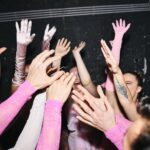 Ekaterina Adushkina Instagram - Это - пост любви и благодарности к тем самым 130и людям, которые сделали этот день незабываемым!💌 Очень часто, когда говорят «Катя Адушкина» представляют меня одну. Но это не так. Я - часть огромной команды, которая стоит за моими плечами и поддерживает меня. Именно поэтому это так работает! Спасибо главному человеку этой машины - @vagansaroyan за режиссуру шоу, свежий взгляд на меня, как на артиста, любовь и меховую сцену. Спасибо моему главному двигателю и по совместительству моей маме @daryatol за организацию такого мощного проекта после длительного перерыва, за бесстрашие, за вселение в меня бешеной решимости! Без твоего «да, делаем», я бы не смогла на это решится! Спасибо моему педагогу по вокалу @marshania_official . Никогда в жизни я не получала такое огромное количеству комплиментов просто моему голосу. Никогда я не чувствовала такое спокойствие, расслабленность и уверенность в своем вокале, как это было вчера. Вокализ в конце трека «больно» - это тоже все благодаря Ане! Спасибо музыкальному продюсеру шоу и моему хорошему другу @chebanov . За наставления, абсолютно новое звучание всей программы, колоссальную поддержку и веру в меня! Спасибо @tomazinka за фееричные костюмы и бессонные ночи! Спасибо главному хореографу шоу @annasoul_ , которая не спала и поставила абсолютно новую программу за 3 недели! Ну и конечно, спасибо моим главным звездам - артистам, которые были на сцене все шоу. Это музыканты: Барабаны - @kit_karasev Гитара - @alex_fuzmaker И моя обновленная команда танцоров AKcrew! Где каждый отдельная личность и большой артист. Вы мои пепсикольные любови💔 Мои мальчики: @rentraxa @georgechichua @daurbekovjj @boykoant Мои девочки: @shoko_di @masha__leonova @kolomaevaarina @maryelasss @olgatrushkina_ Спасибо за невероятной красоты торт @altufevo_tort @ramazankhametov Спасибо моим @didenokteam @didenok за реализацию самых невозможных моих хотелок) За финальный белый костюм в стразах спасибо моим @bizibi.brand Вы - моё всё! Ценю и дорожу каждым!