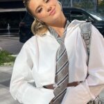 Ekaterina Adushkina Instagram - Снова в школу?)🎓 и снова в какой то жопе