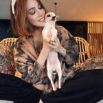 Elçin Sangu Instagram - Bakma şarkının “Bored”olduğuna:) en sevdiğim anlar aslında🫶🏼