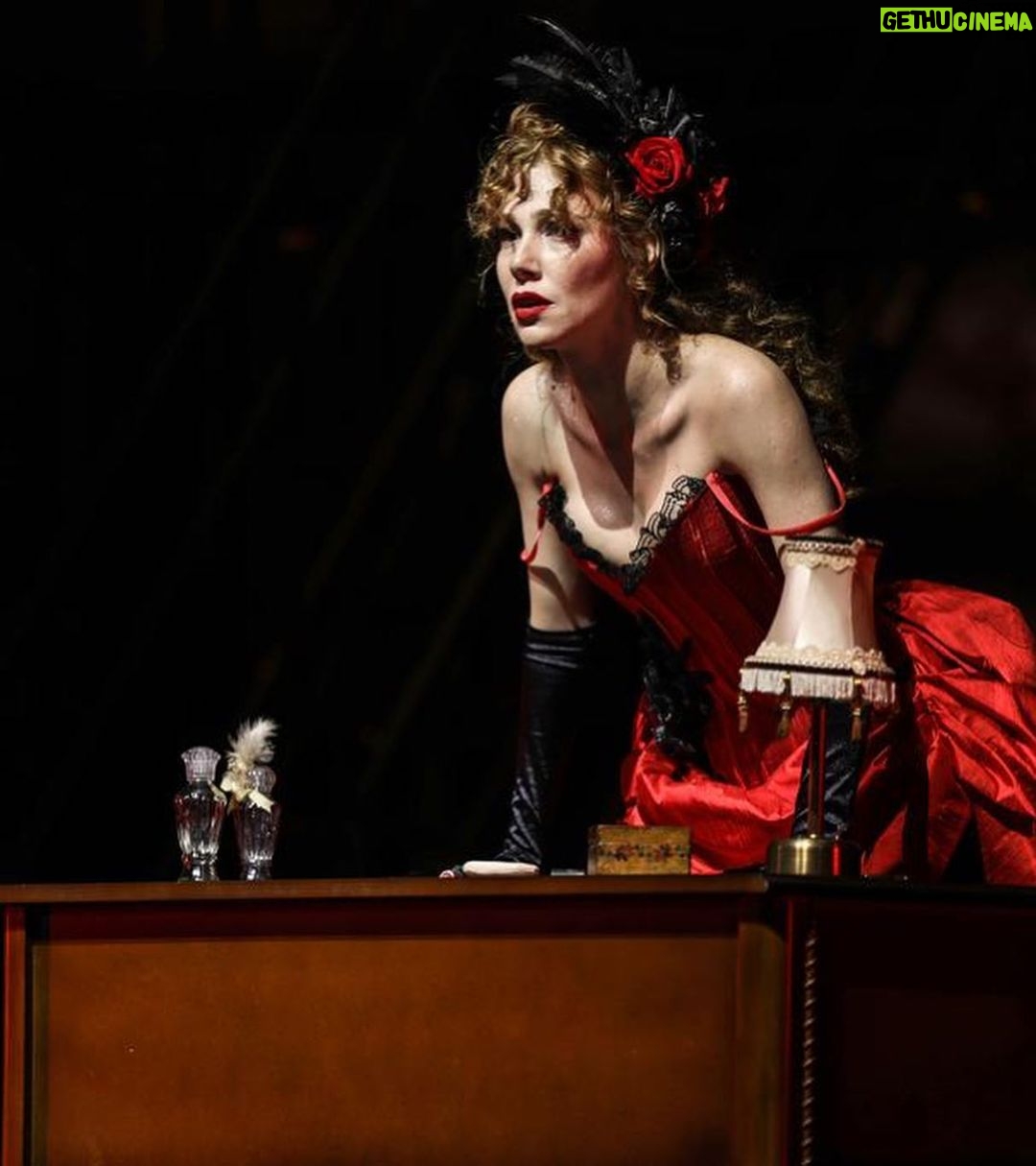 Elçin Sangu Instagram - #jekyllandhyde @haykocepkin 👹