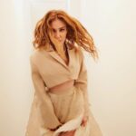 Elçin Sangu Instagram -