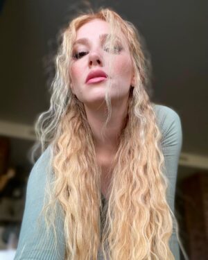 Elçin Sangu Instagram - 