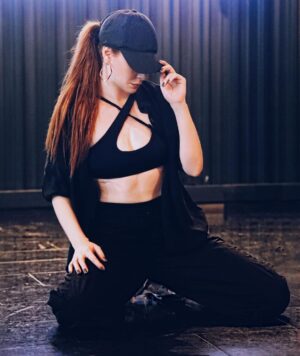 Elçin Sangu Instagram - 