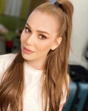 Elçin Sangu Instagram - 
