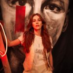 Elçin Sangu Instagram - L’officiel eylül sayısı 🤫 @gayesokmenajans Röportaj: @baglankeskin Moda editörü: @ceylanatinc  Fotoğraf: @bestezeybel  Makyaj: @hamiyetakpinar Saç : @feritbelli