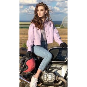 Elçin Sangu Instagram - 