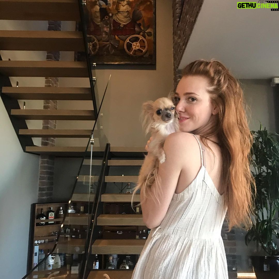 Elçin Sangu - 784.5K Likes - Akıl sağlığımı böyle koruyorum:))