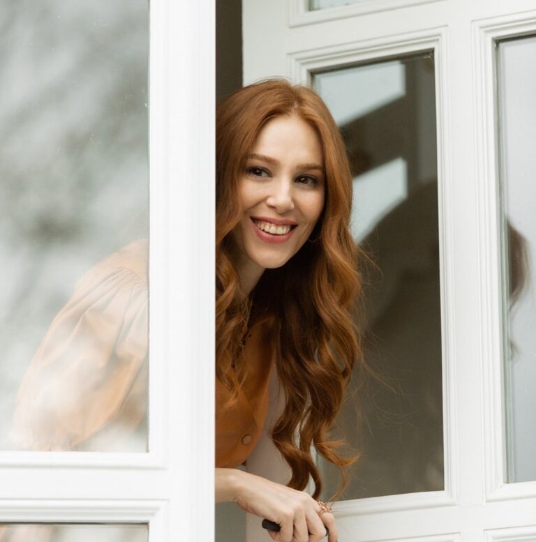 Elçin Sangu Instagram - 📸 @mlhekinci #9kereleyla @9kereleyla