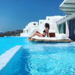 Elçin Sangu Instagram - Cavo Tagoo Mykonos