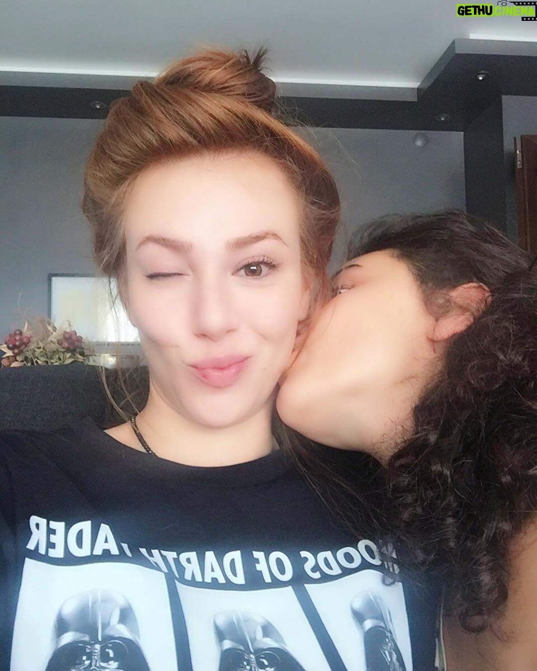 Elçin Sangu Instagram - Pazar tatlısı😋🍭 Darth Vader HQ