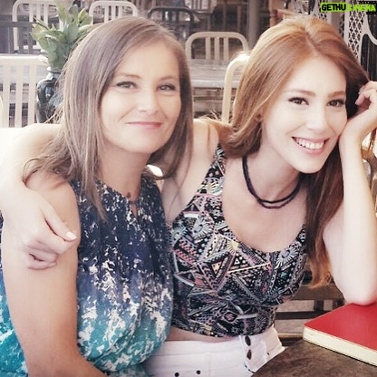 Elçin Sangu Instagram - Anneeeee anne anneeeeciğiiiiimmm🎶🎤🎶🎶💙