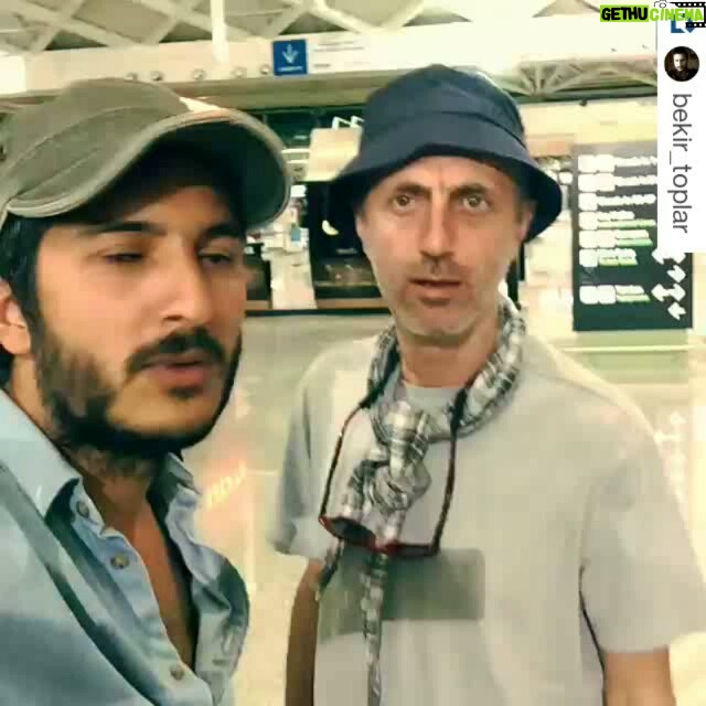Elçin Sangu Instagram - #Repost @bekir_toplar ・・・ #kiralıkaşk #özürdilerim ...ukalalık yaptıysak özürdilerim @elcinsangu @arducbrs @metinbalek