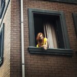 Elçin Sangu Instagram - Seviiiiim kooooş #kiralikask basliyo:)