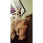Elçin Sangu Instagram - Kendini boyle sevdiriyor napalim😊