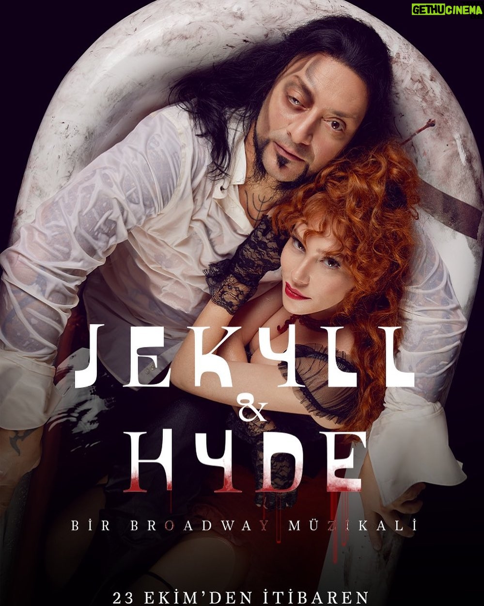Elçin Sangu Instagram - İyi ve kötü aynı bedende, birbirine karşı acımasız bir savaş halinde. Ama her şeyin bir sonu vardır. #herkesinikiyüzüvardır @jekyllvehydetr @haykocepkin