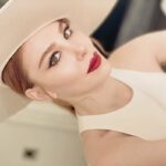 Elçin Sangu Instagram -