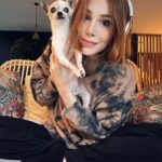 Elçin Sangu Instagram - Bakma şarkının “Bored”olduğuna:) en sevdiğim anlar aslında🫶🏼