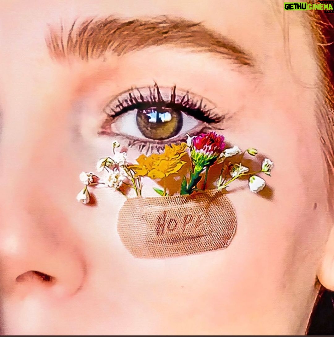 Elçin Sangu Instagram - Hiç şuanki kadar anlamlı olmamıştı (yapanın eline sağlık) #hope 🌼
