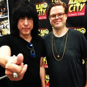 Elden Henson Instagram - Holy shit!! Marky Fucking Ramone!!!!!!
What a day!!! Thanks Alamo City!!! #MarkyRamone #Ramones #AlamoCity